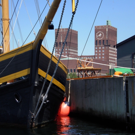 stootwillen-heavy-duty-stootkussen-inflatable-fenders-boot-polyform-f-serie-tall-ship-chartervaart